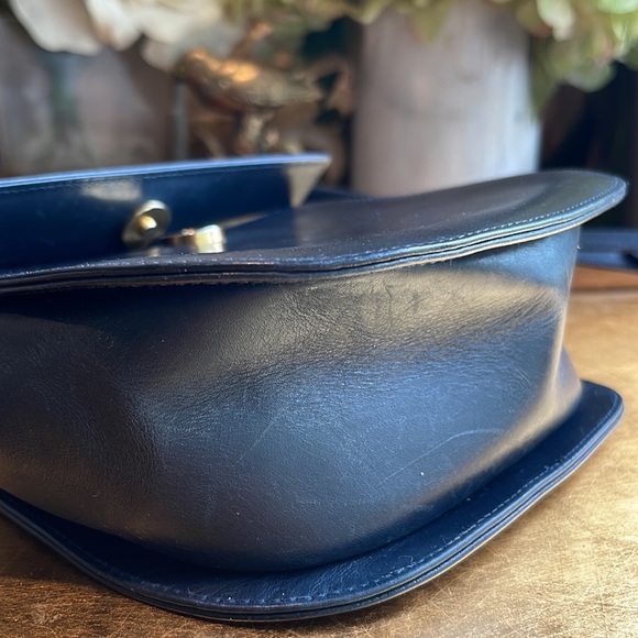 Salvatore Ferragamo Gancini Bit Flap Crossbody Bag in Dark Navy Leather - Picture 16 of 16